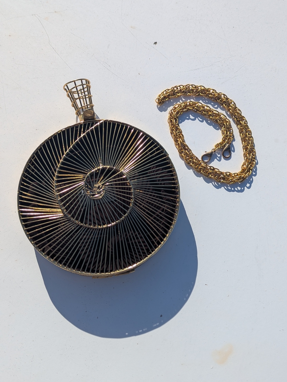 Ramla | Tourbillon Round Brass Metal Casting Clutch Shoulder Purse - Picture 11 of 16
